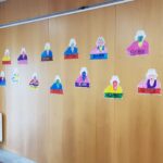 As Xela Arias decoradas polas crianzas conforman unha nova exposición na casa da cultura pobrense