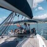 A Pobra invita a coñecer a ría de Arousa a bordo dun veleiro