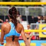 Cuarenta clubes de toda Galicia pisarán la arena de A Lombiña en la prueba nocturna de vóley playa