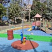 El Concello invierte unos 10.000 euros en las obras de reparación del parque de O Castelo