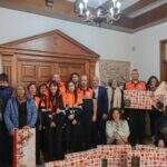 A Pobra reconoce la dedicación de sus voluntarios con la entrega del tradicional regalo de Navidad